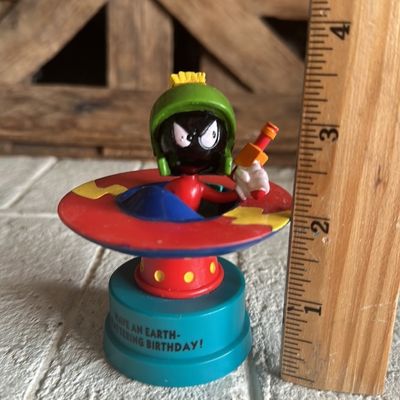 Marvin the Martian Figure Looney Tunes Birthday Cake Topper - Picture 5 of 7